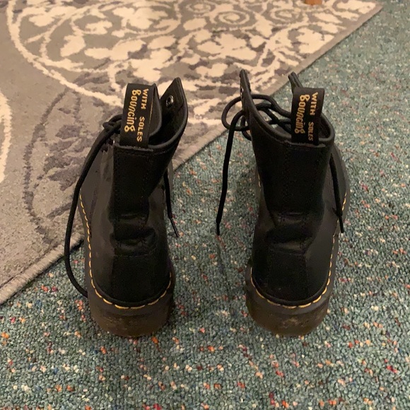 Dr martens barely worn - Picture 2 of 4